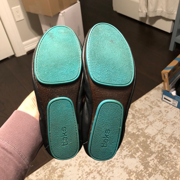 Tieks - Matte Black Size 8 - Picture 3 of 4